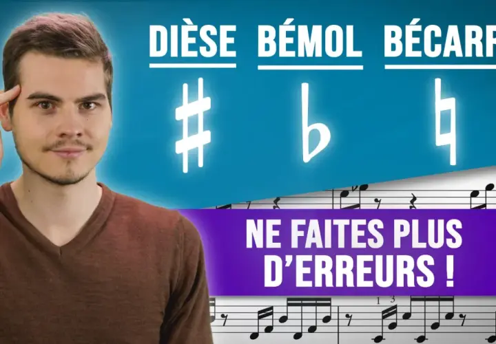 Un jeune homme pense à la musique, avec les symboles dièse, bémol et bécarre. Apprenez le piano sans erreurs !