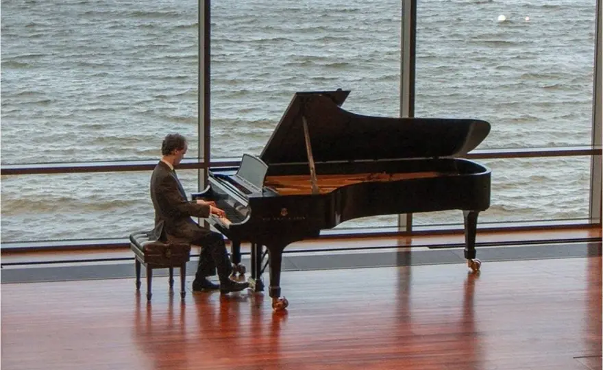 Bien utiliser les pédales du piano sans brouiller le son