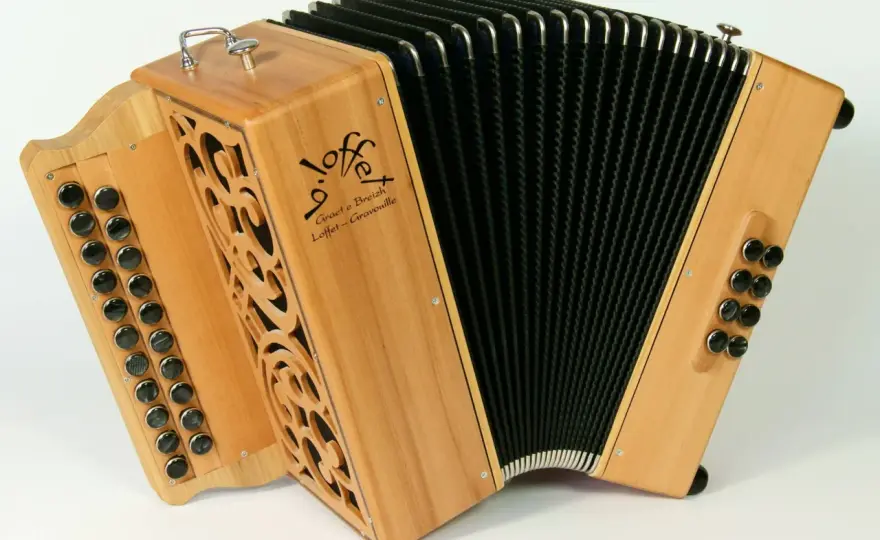 L’accordéon est-il vraiment un instrument à vent ?