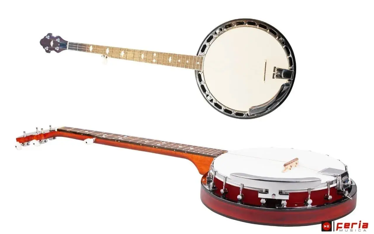Deux banjos, l'un vu de dessus avec sa tête et son manche, l'autre de côté, révélant son corps rouge et sa peau blanche.